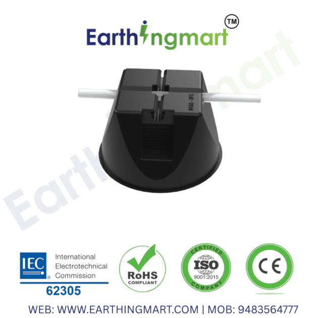 Flat roof cable holder securing lightning protection conductor